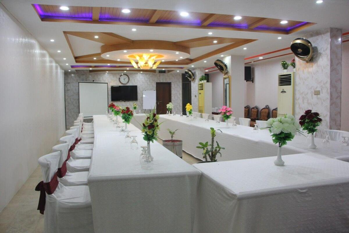 Hotel The Leschanze Lahore Exterior photo