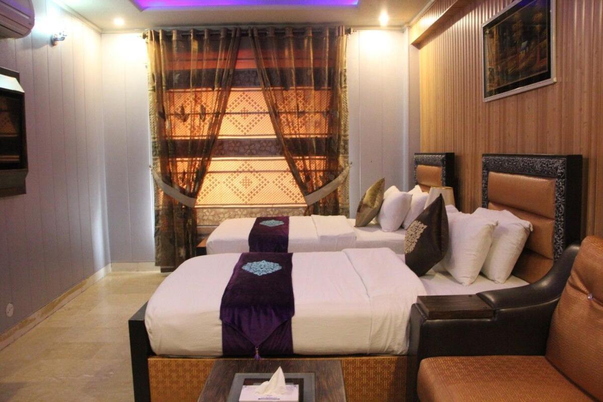 Hotel The Leschanze Lahore Exterior photo