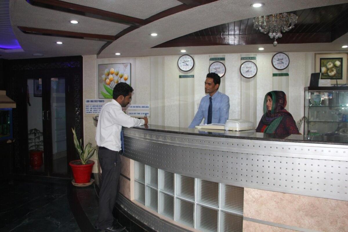Hotel The Leschanze Lahore Exterior photo