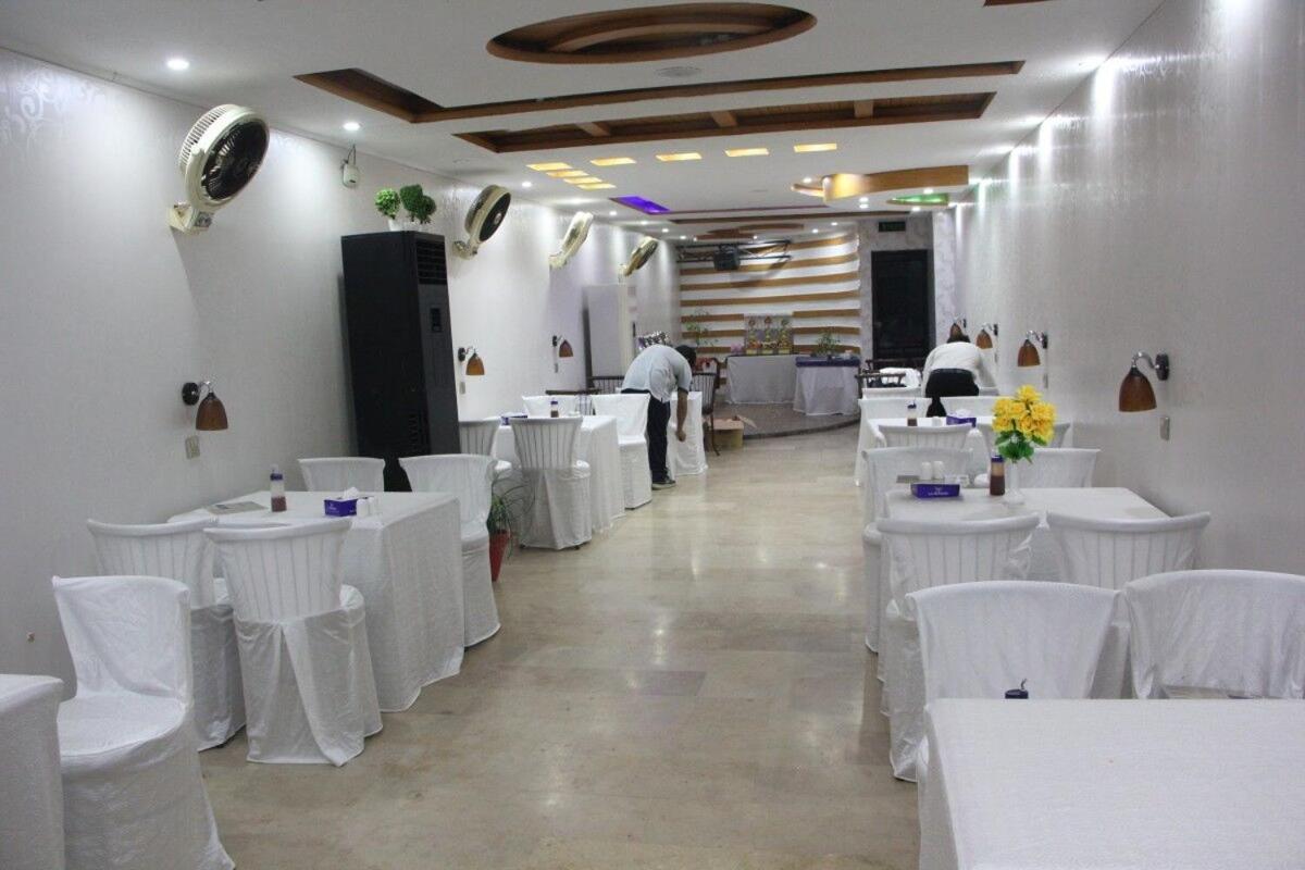Hotel The Leschanze Lahore Exterior photo