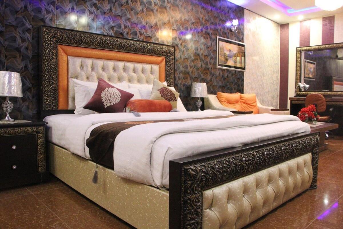 Hotel The Leschanze Lahore Exterior photo