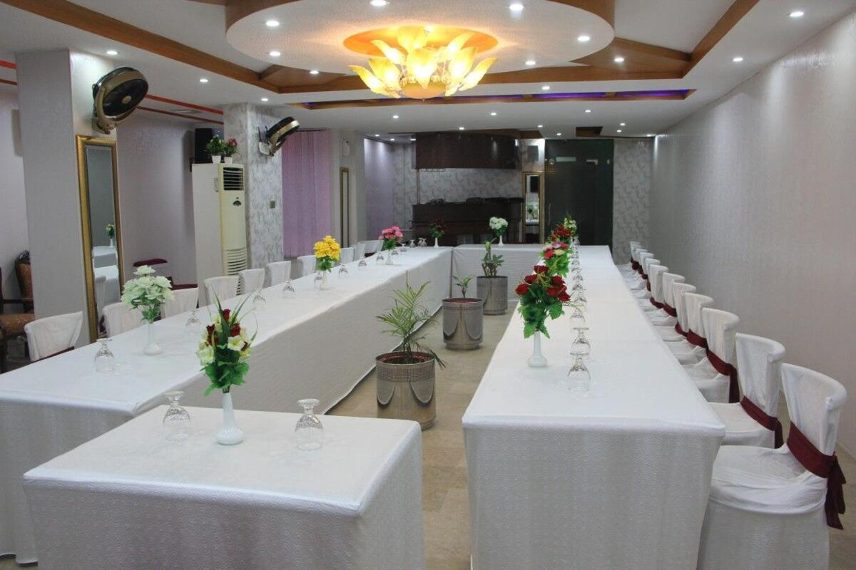 Hotel The Leschanze Lahore Exterior photo